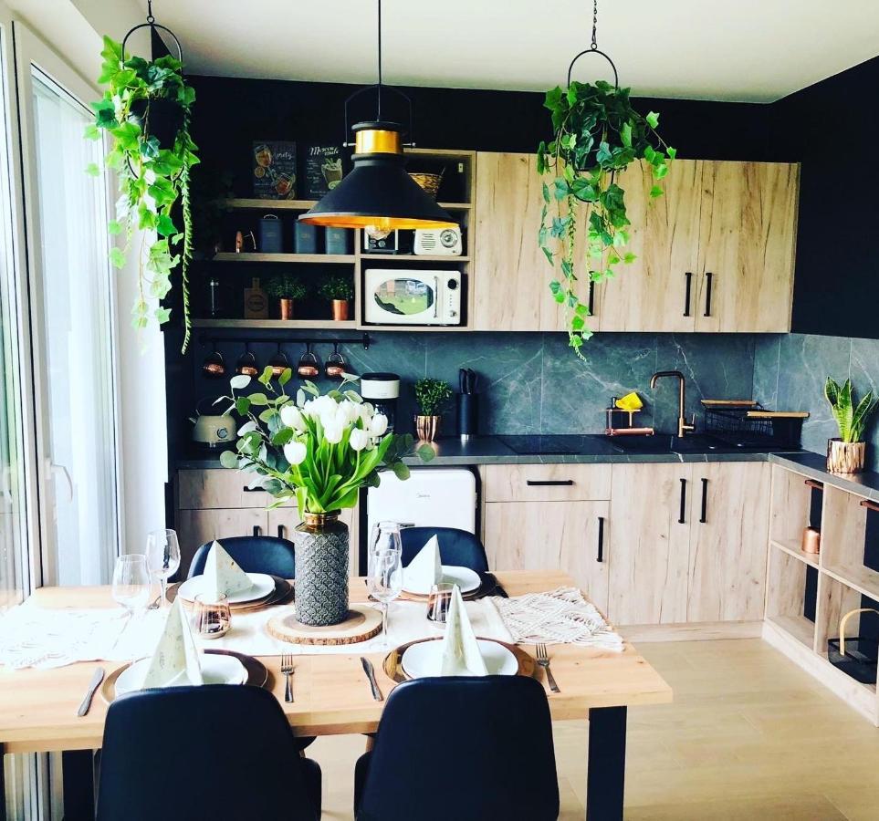 Domki Loft Nad Stawem 4 Doroslych , 4 Dzieci Malkowo Bagian luar foto