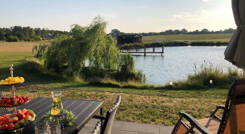 Domki Loft Nad Stawem 4 Doroslych , 4 Dzieci Malkowo Bagian luar foto